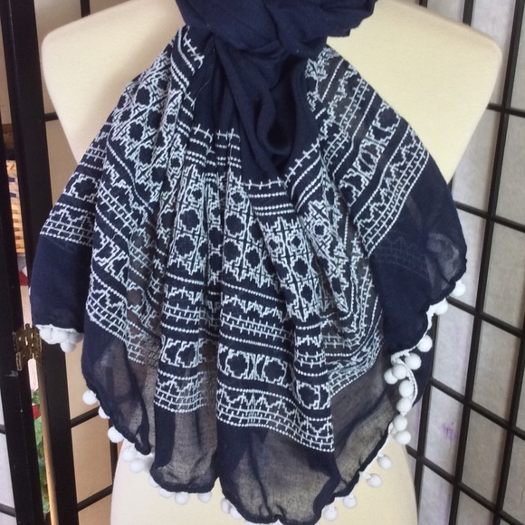 Dark Navy & White embroidered Oblong Scarf! - Picture 1 of 5